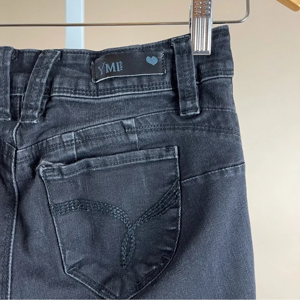 YMI Size 3 Distressed Raw Hem Dark Black Beachy Grunge Skater Streetwear Skinny